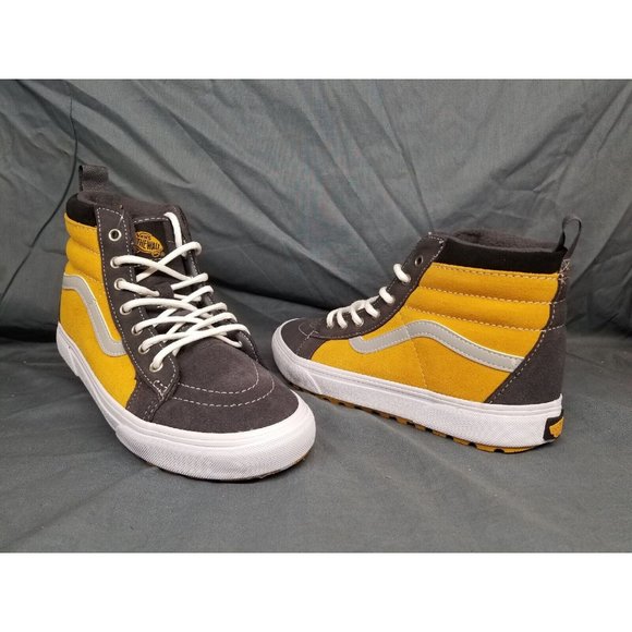 Vans Sk8-Hi Mte-1 Insulated SneakerBoot Suede Gold Grey Boys Size 7 NEW IN BOX - Picture 1 of 6